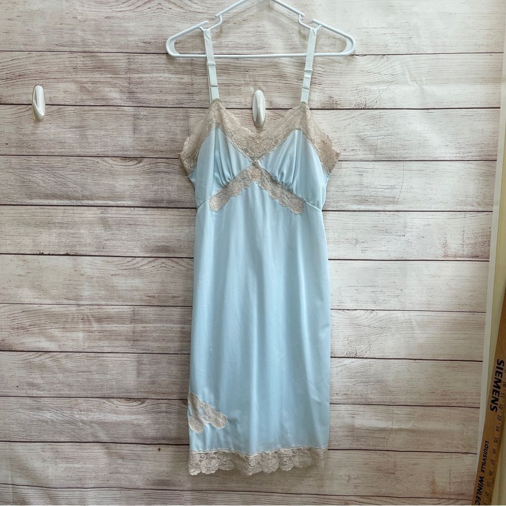 VINTAGE DIXIE BELLE FULL SLIP IN‎ BLUE
